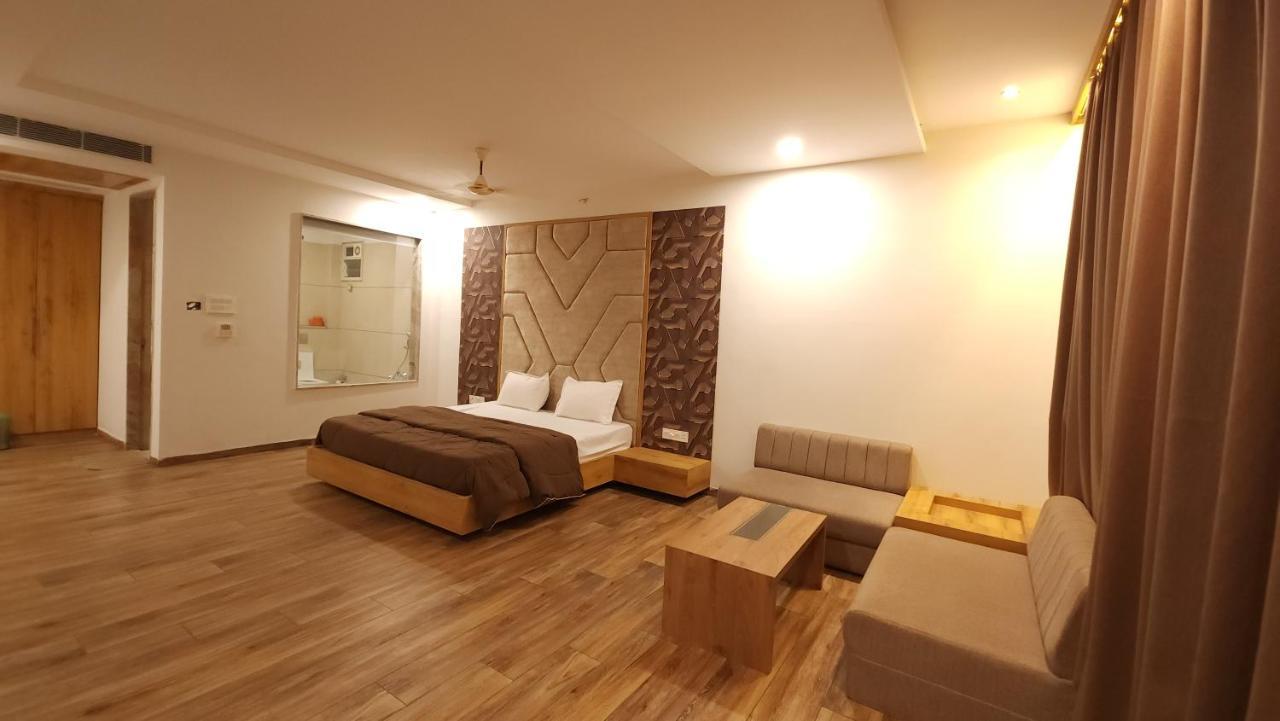 Aanandam Greens Hotel Sehore Exterior photo